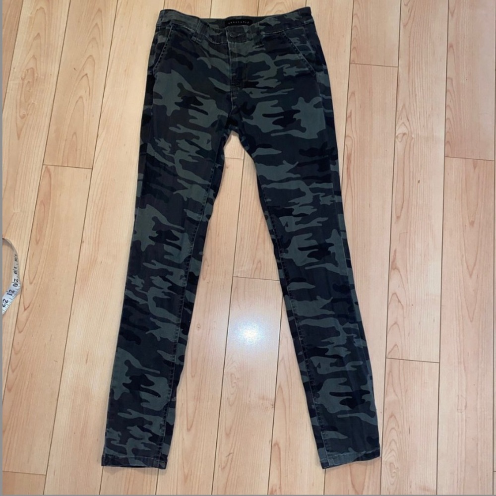 SANCTUARY BRAND WOMENS CAMOFLAUGE JEANS SIZE 25!